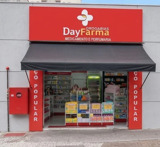 Fachada da Drogaria DayFarma Carrão